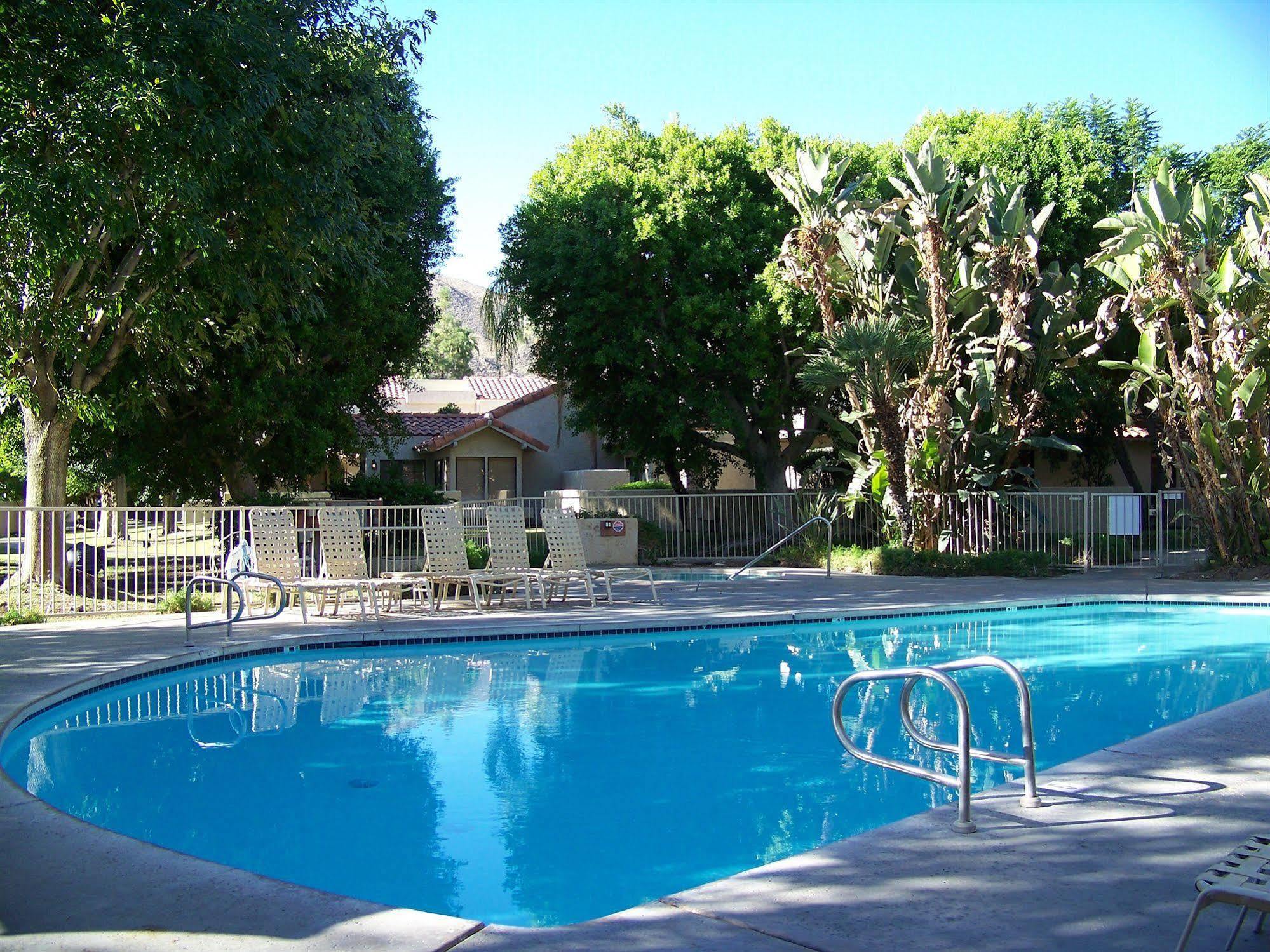 The Oasis Resort Palm Springs Exterior photo