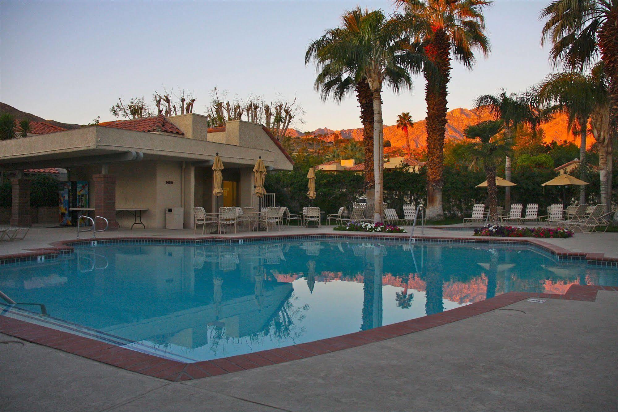 The Oasis Resort Palm Springs Exterior photo