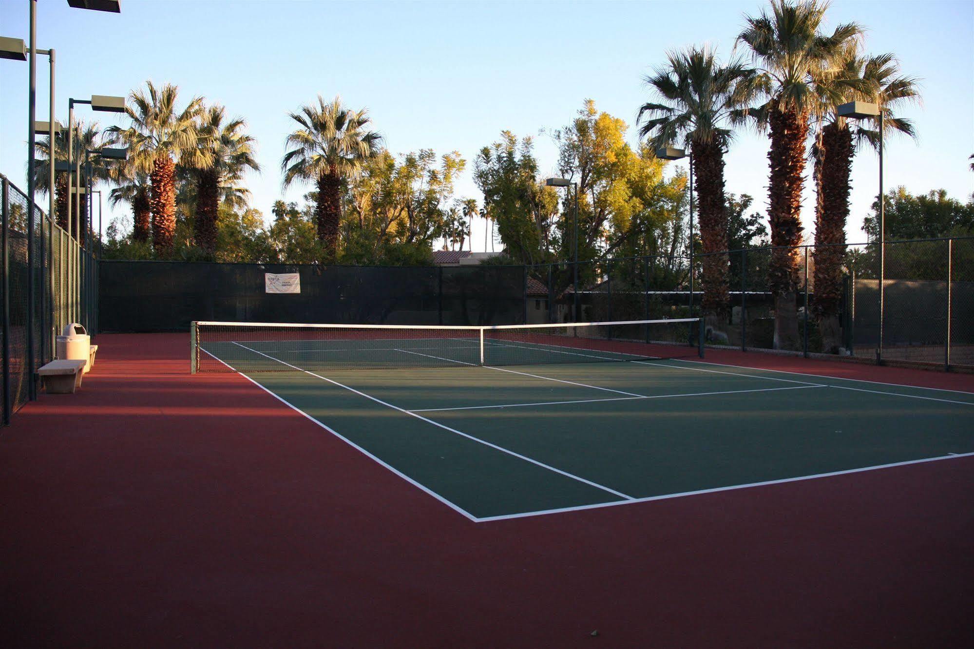 The Oasis Resort Palm Springs Exterior photo