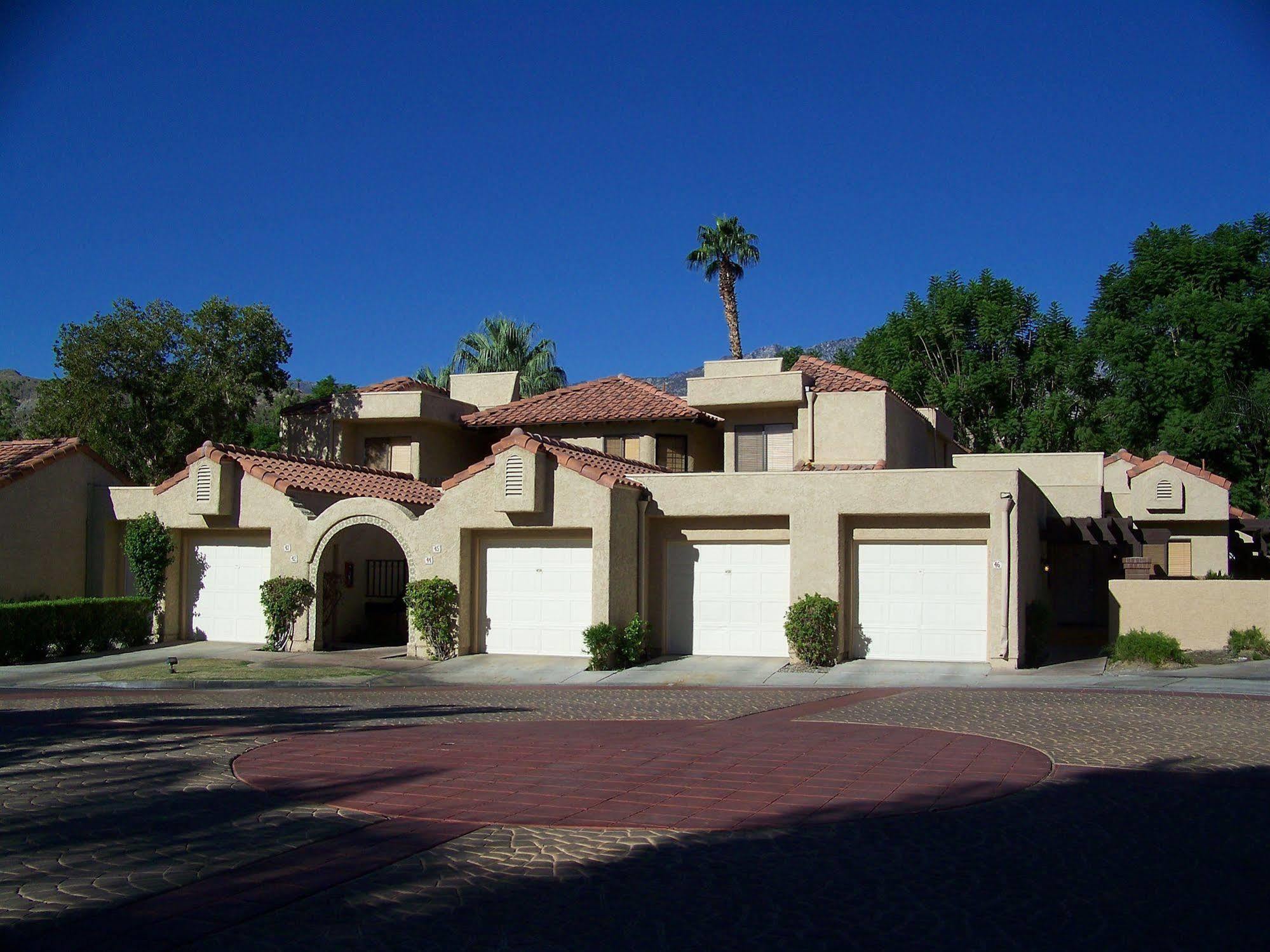 The Oasis Resort Palm Springs Exterior photo